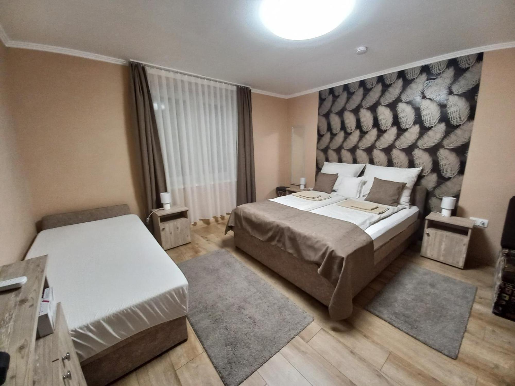Ilona Apartman Gyula Bagian luar foto